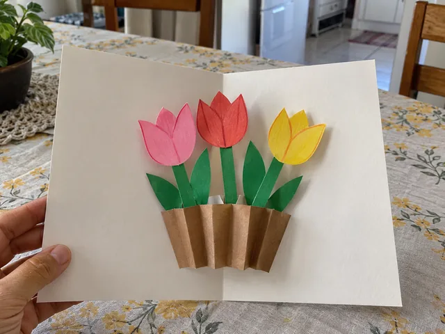 Vasinho 3D Pop-Up de Tulipas